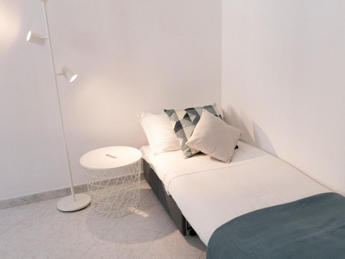 The Rent - Lovely Two-bedroom Near Termini Station Rom